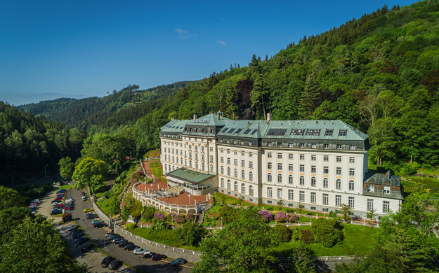 Radium Palace Außenansicht